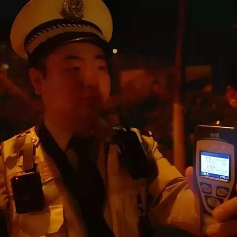 酒后驾考科目三惊呆交警，酒后驾驶的危害与后果